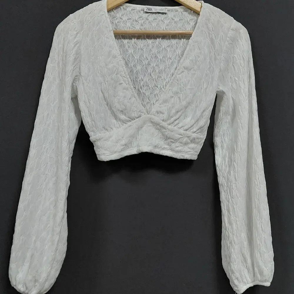Zara White Smocked V-Neck Knit Lightweight Blouse Women Size S